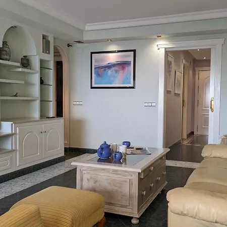 Apartment Coblanca Sea Front Benidorm